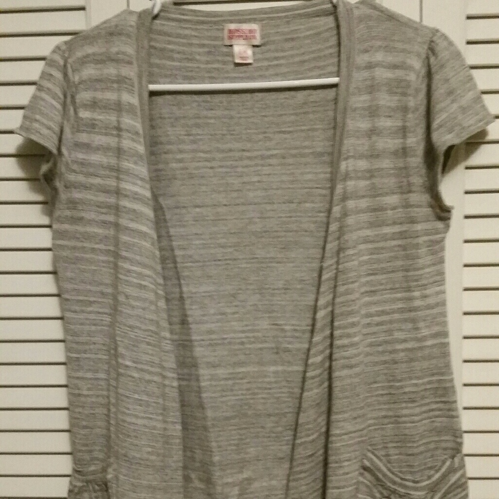 Gray Short-sleeve Cardigan